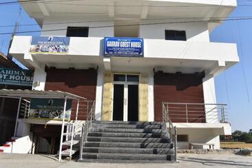 هاستل Gaurav Guest House