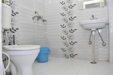 هاستل Gaurav Guest House