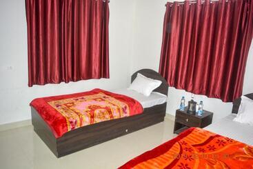هاستل Gaurav Guest House