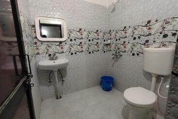 هاستل Gaurav Guest House