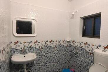 هاستل Gaurav Guest House