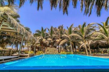 هاستل Nómada Del Mar Máncora   Playa & Piscina