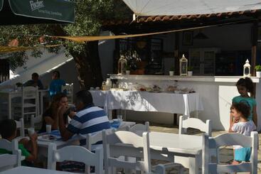 Anofli Suites