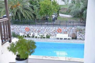 Anofli Suites