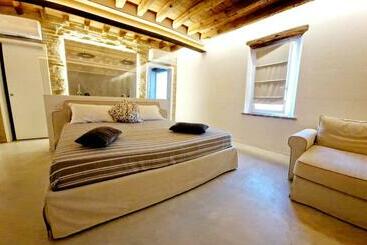 هتل Agriturismo Corte Acconi