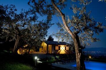 هتل Agriturismo Il Girasole