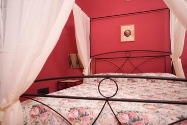 هتل Agriturismo Il Girasole
