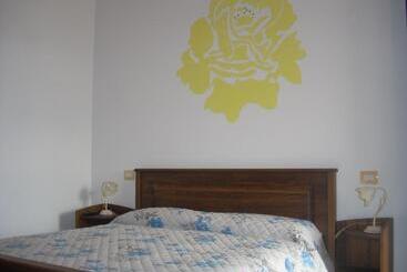 هتل Agriturismo La Rosa Montefalco
