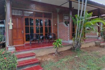 پانسیون Bayumantra Bungalows