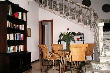 پانسیون B&b Villa Acero