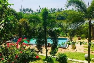 پانسیون Eagles Nest Cabanas