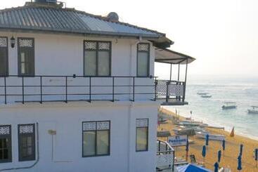 پانسیون Little Villa