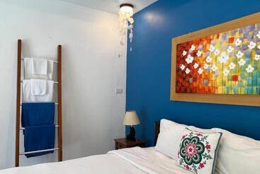 پانسیون The Snug Airportel   Phuket Airport