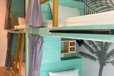 پانسیون The Snug Airportel   Phuket Airport