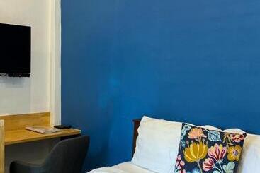 پانسیون The Snug Airportel   Phuket Airport
