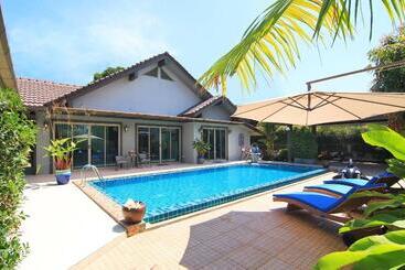پانسیون The Snug Airportel   Phuket Airport