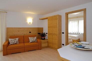 アパートホテル Residence Ciasa Mirasas