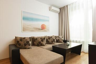Silver Beach Apart Complex