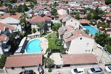 Villa Ali Ozalp