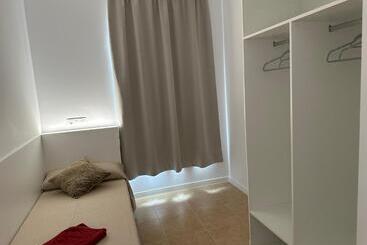 Albergue O Pedrón Hostel & Rooms
