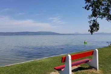 تختخواب و صبحانه Balaton Panzió