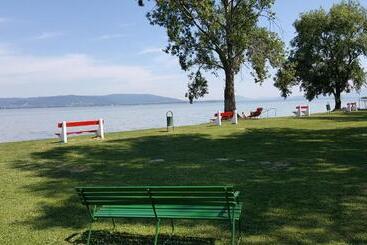 تختخواب و صبحانه Balaton Panzió