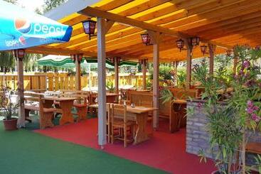 تختخواب و صبحانه Balaton Panzió