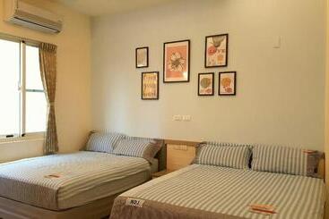 تختخواب و صبحانه Green Island Dolphin House