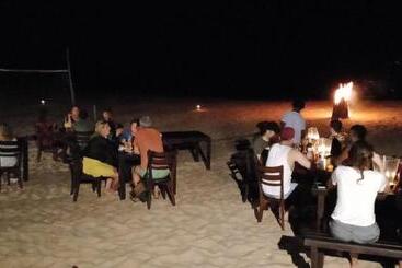 هتل Ganesh Garden Beach Cabanas