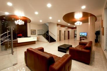 בית מלון כפרי Palguni Residency