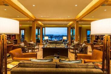 هتل The Lodge At Columbia Point