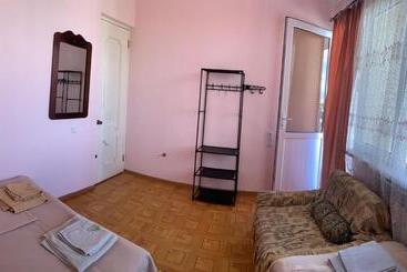 پانسیون Guest House Lilia