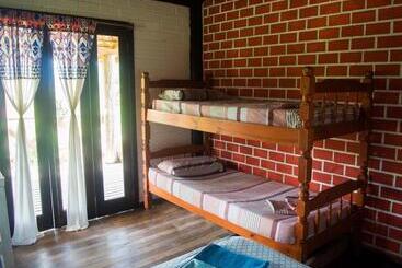 Praia Do Rosa Hostel