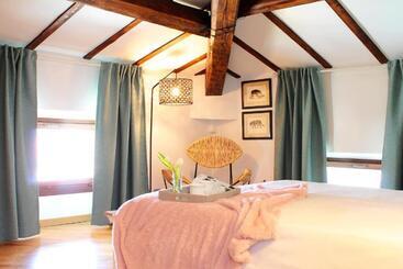 Accanto Al Centro B&b