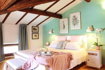 Accanto Al Centro B&b