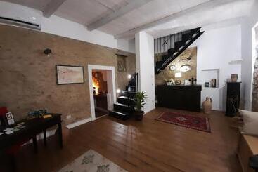 تختخواب و صبحانه Antica Dimora Historic Building