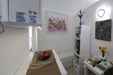 تختخواب و صبحانه Conte Max Rooms