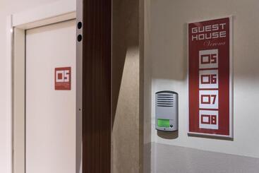 هتل Guesthouse Verona
