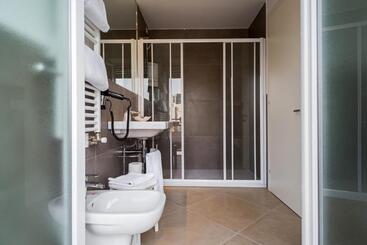 هتل Guesthouse Verona