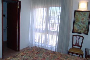 هتل Posada Arcos