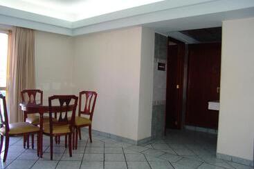 هتل Posada Arcos