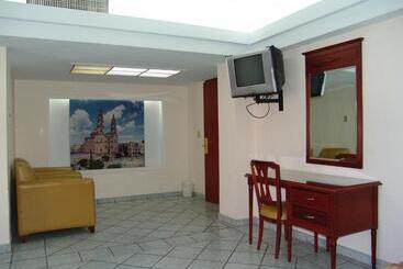 هتل Posada Arcos
