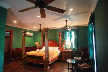Mahogany Hall Luxury Boutique Resort