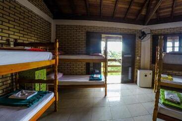 Paraíso Hostel Praia Do Rosa