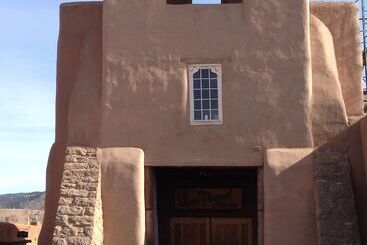 تختخواب و صبحانه Pueblo Bonito Santa Fe