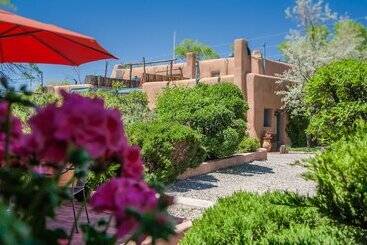 تختخواب و صبحانه Pueblo Bonito Santa Fe
