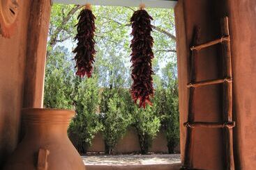 تختخواب و صبحانه Pueblo Bonito Santa Fe