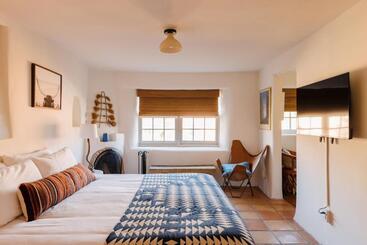 تختخواب و صبحانه Pueblo Bonito Santa Fe