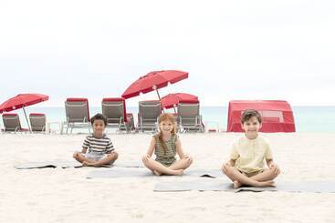 هتل Acqualina Resort And Residences