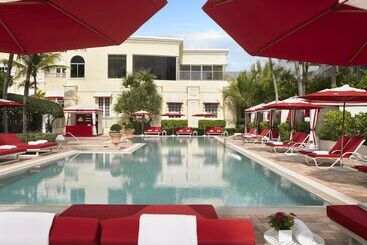 هتل Acqualina Resort And Residences